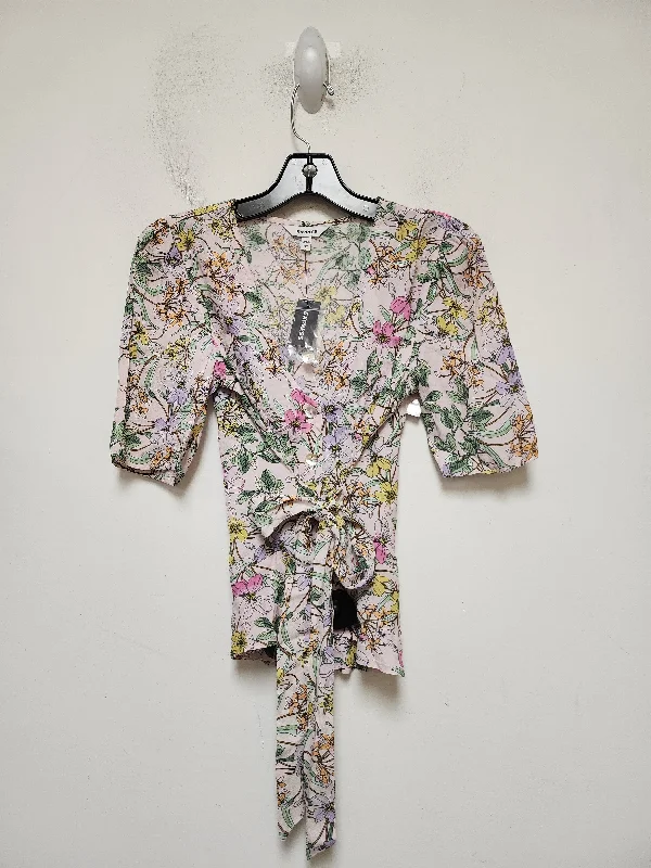 Top Short Sleeve By Express In Floral Print, Size: S